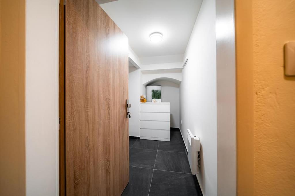 Secret Economy Studio Oasis Prag Dış mekan fotoğraf